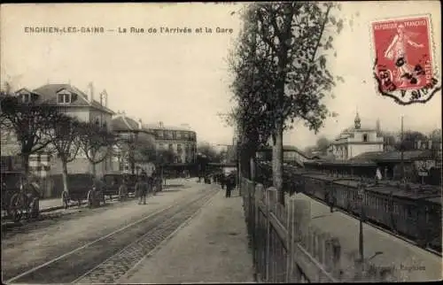 Ak Enghien les Bains Val d'Oise, Rue de l'Arrivee et la Gare, Bahnhof, Gleisseite