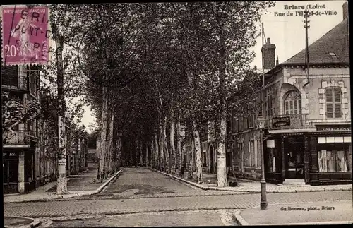 Ak Briaire Loiret, Rue de l'Hotel de Ville