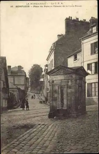 Ak Honfleur Calvados, Place du Puits et Chemin de la Croix Rouge