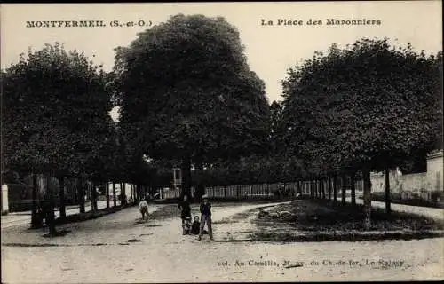 Ak Montfermeil Seine Saint Denis, La Place des Maronniers