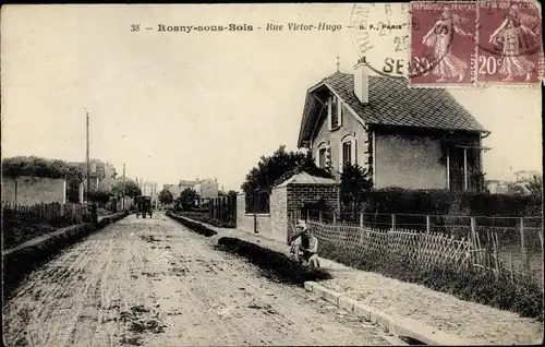 Ak Rosny sous Bois Seine Saint Denis, Rue Victor Hugo