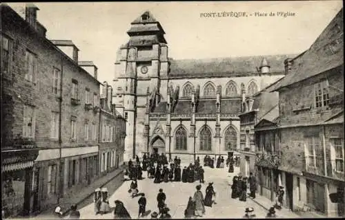 Ak Pont l Eveque Calvados, Place de l'Eglise