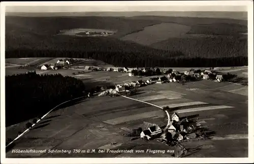 Ak Schömberg im Nordschwarzwald, Fliegeraufnahme, Panoramaansicht von Ortschaft
