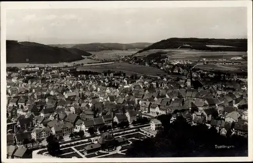 Ak Tuttlingen im Tal der Oberen Donau, Panoramaansicht von Ortschaft