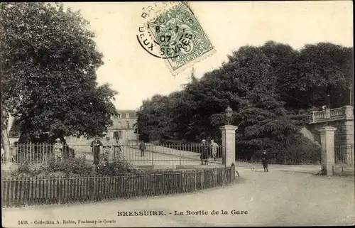 Ak Bressuire Deux Sèvres, Sortie de la Gare