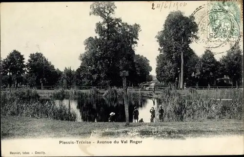 Ak Plessis Trevise Val de Marne, Avenue du Val Roger