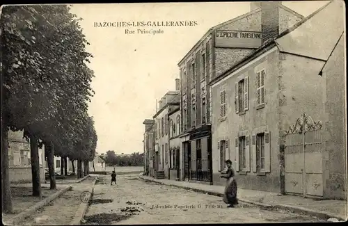 Ak Bazoches les Gallerandes Loiret, Rue Principale, Epicerie Parisienne