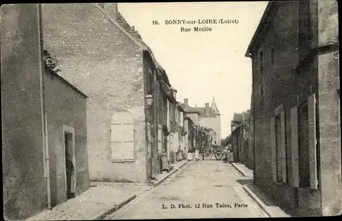 Ak Bonny sur Loire Loiret, Rue Meslée