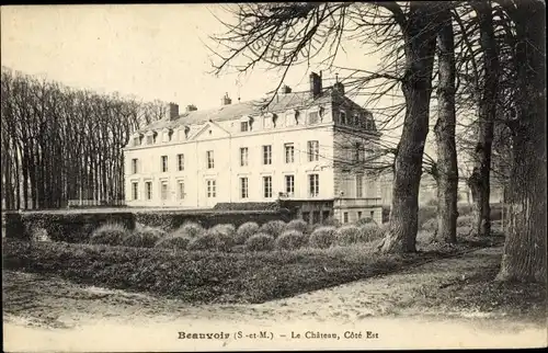 Ak Beauvoir Seine et Marne, Le Chateau, côté Est