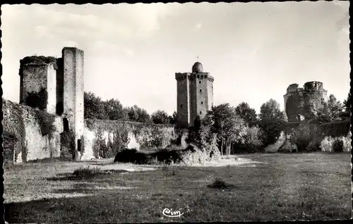 Ak Blandy-les-Tours Seine et Marne, Chateau féodal, vue générale, ruines