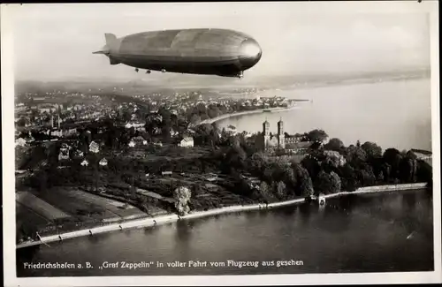 Ak Friedrichshafen am Bodensee, Graf Zeppelin, Ort, Fliegeraufnahme