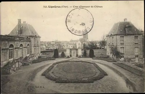 Ak Lignières Cher, Cour d'honneur du Chateau