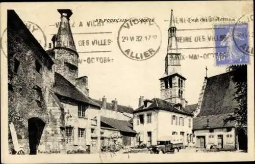 Ak Saint Pourçain sur Sioule Allier, Cour de Benedictins