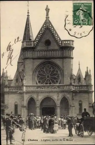 Ak Chatou Yvelines, L#Eglise, sortie de la Messe, Kutsche, Fahrrad