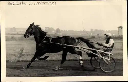 Foto Ak Mephisto Rennpferd, Jockey J. Frömming