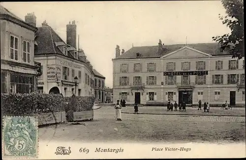 Ak Montargis Loiret, Place Victor Hugo