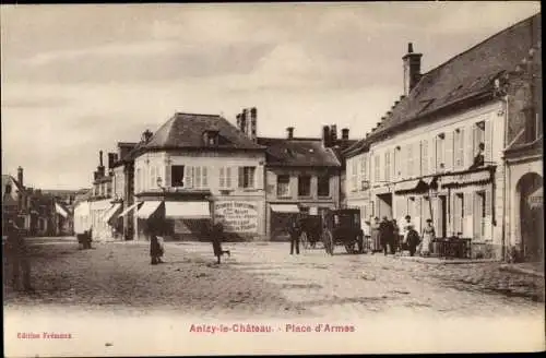 Ak Anizy le Château Aisne, Place d'Armes