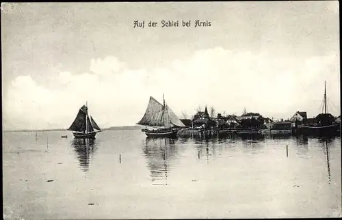 Ak Arnis an der Schlei, Segelboote, Panorama vom Ort, Segelboote