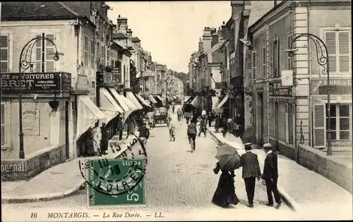 Ak Montargis Loiret, La Rue Doree