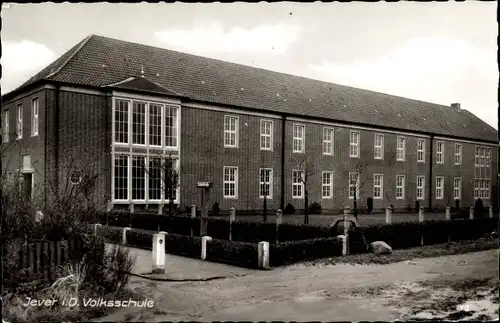 Ak Jever in Friesland, Blick auf die Volksschule