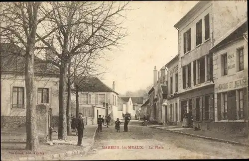 Ak Mareuil les Meaux Seine et Marne, La Place, Café