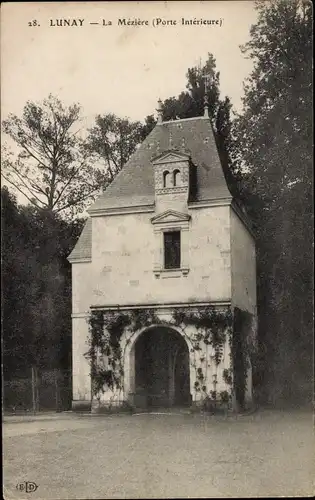 Ak Lunay Loir et Cher, La Meziere, Porte Interieure