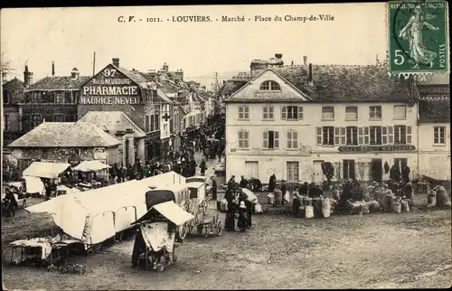 Ak Louviers Eure, Marché, Place du Champ de Ville, 97 Rue du Neubourg, Pharmacie