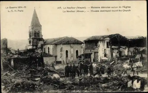 Ak Le Neufour Meuse, Maisons detruites autour de l'Eglise