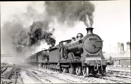 Foto Ak Britische Eisenbahn, LMS 14447 & 14504 leaving Aberdeen Schottland