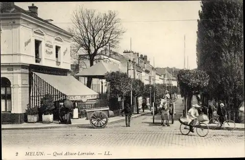 Ak Melun Seine et Marne, Quai Alsace Lorraine, cyclistes, Café de la Seine, charrette