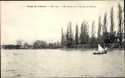 Ak Crue de l'Orne Calvados, En Canot, Champ de Courses