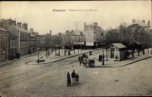 Ak Vierzon Cher, Place de la Croix Blanche