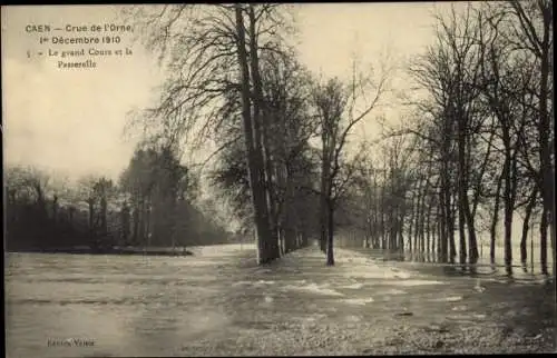 Ak Caen Calvados, Le grand Cours, La Passerelle, Inondations 1910