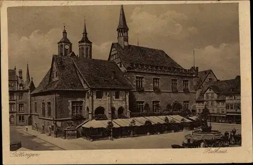 Ak Göttingen in Niedersachsen, Blick auf das Rathaus