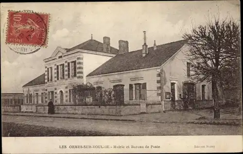 Les Ormes sur Voulzie Seine et Marne, Mairie et Bureau de Poste, vue générale