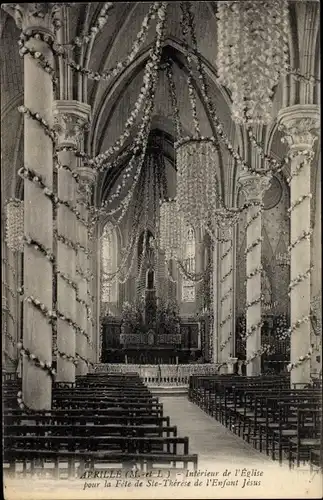 Ak Avrille Maine-et-Loire, Interieur de l'Eglise pour le Fete de Ste Therese de l'Enfant Jesus