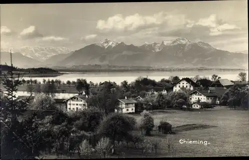 Ak Arlaching Chieming im Kreis Traunstein Oberbayern, Panorama vom Ort