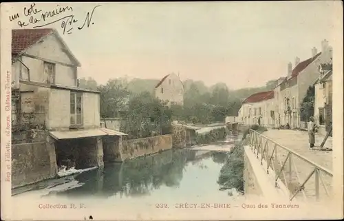 Ak Crécy la Chapelle Seine et Marne, Quai des Tanneurs, maisons