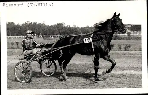 Ak Rennpferd Missouri, Jockey Ch. Mills