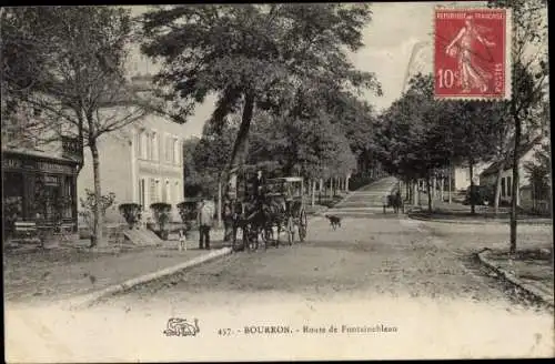 Bourron Marlotte Seine et Marne, Route de Fontainebleau, coche, abres, chiens