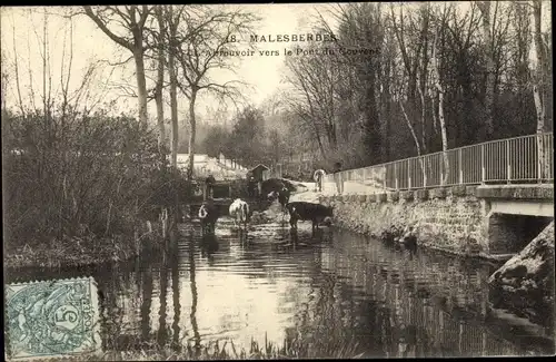 Ak Malesherbes Loiret, Abreuvoir vers le Pont du Couvent