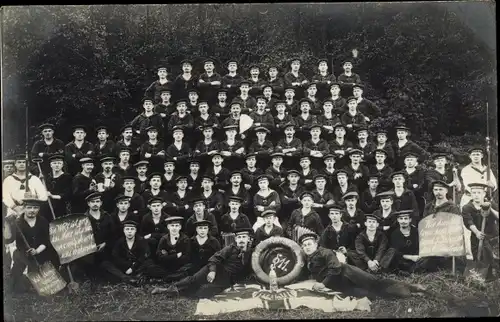 Foto Ak Deutsche Marine Soldaten im Kaiserreich, Gruppenbild