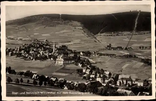 Ak Oberwiesenthal im Erzgebirge Sachsen, Panorama, Fichtelberg