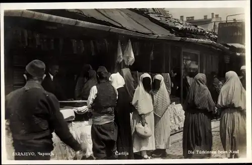 Foto Ak Sarajevo Bosnien Herzegowina, Markt, Türkische Frauen