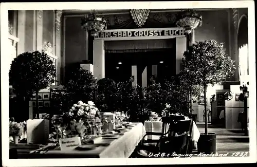 Foto Ak Karlovy Vary Karlsbad Stadt, VdG Tagung 1937, Sitzungssaal, Verband deutscher Gastwirte