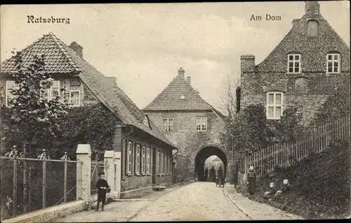 Ak Ratzeburg im Herzogtum Lauenburg, Am Dom