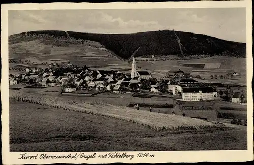 Ak Oberwiesenthal im Erzgebirge Sachsen, Panorama, Fichtelberg