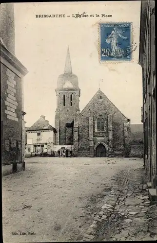 Ak Brissarthe Maine et Loire, Eglise et la Place