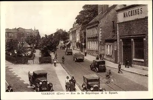 Ak Vierzon Cher, Rue de la Republique et le Square, Autos