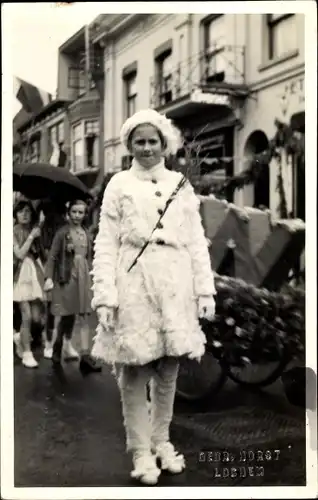 Foto Ak Lochem Gelderland, Kind in Kostüm